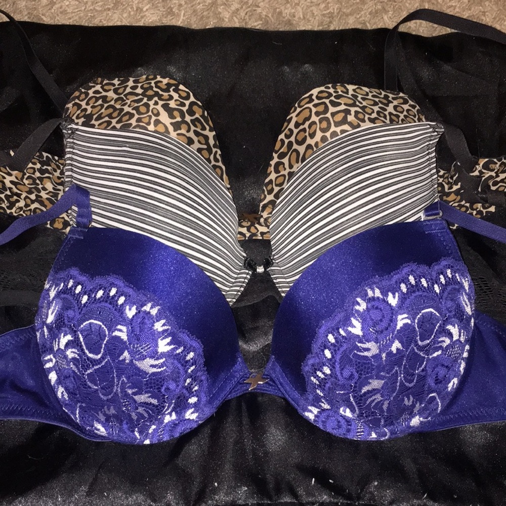 Frederick’s Bra Set
